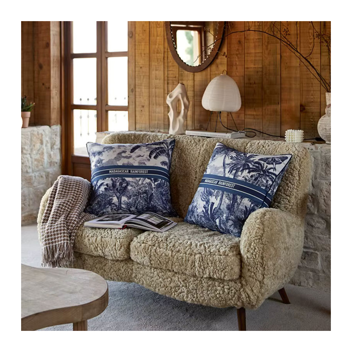 Dekoratives Kissen mit Natur Regenwald Druck in Blau für Sofa und Wohnzimmer - Bild 2