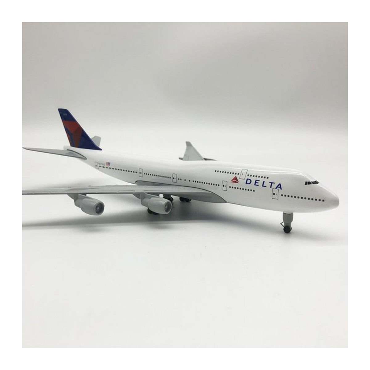 Delta Aviation Modellflugzeug Boeing 747 B747 aus Metalllegierung in Beige und Weiß, 20 cm - Bild 1
