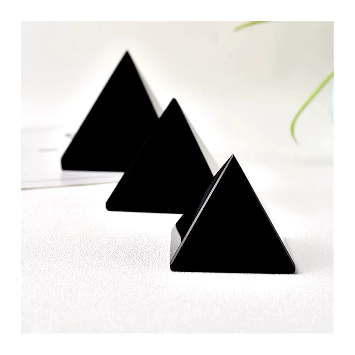 DHFS Schwarzer Obsidian Kristall Pyramide als Energiegenerator für Chakra und Reiki in Schwarz - Bild 3