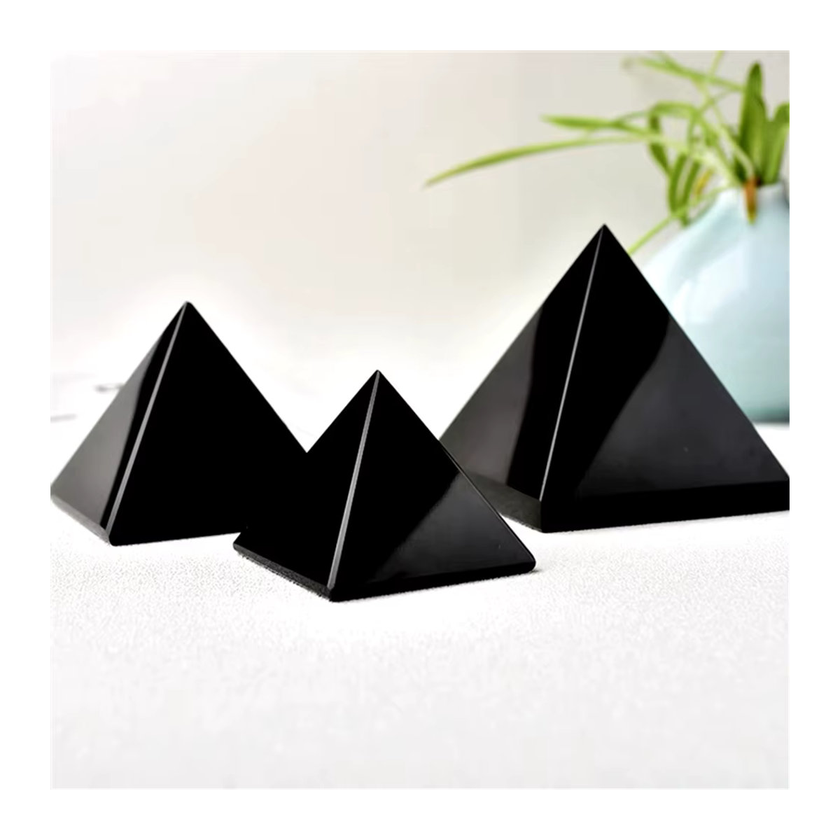 DHFS Schwarzer Obsidian Kristall Pyramide als Energiegenerator für Chakra und Reiki in Schwarz - Bild 6