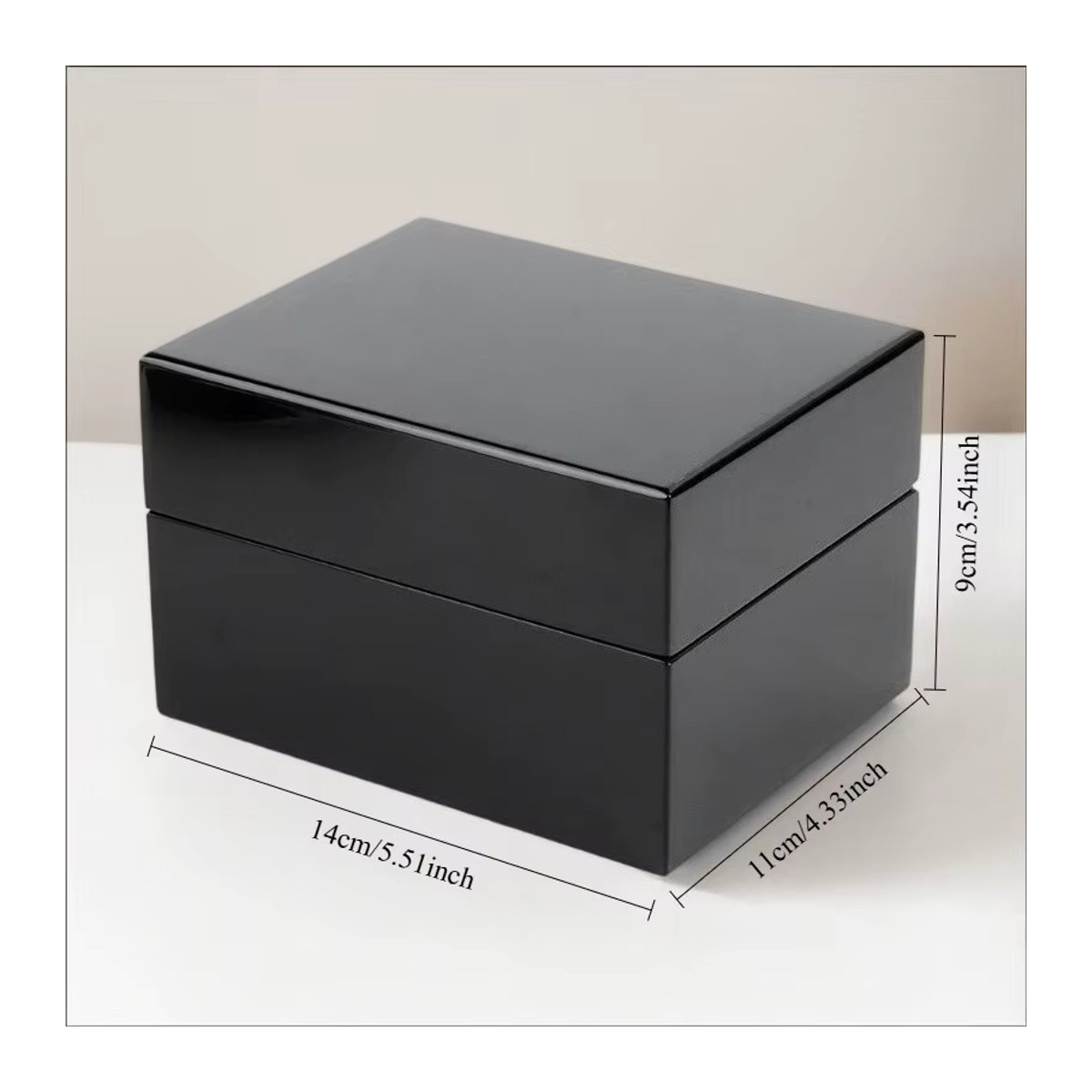 DOKW Uhrenaufbewahrungsbox aus Holz mit Lederfutter in Schwarz als minimalistischer Schmuck-Organizer - Bild 2