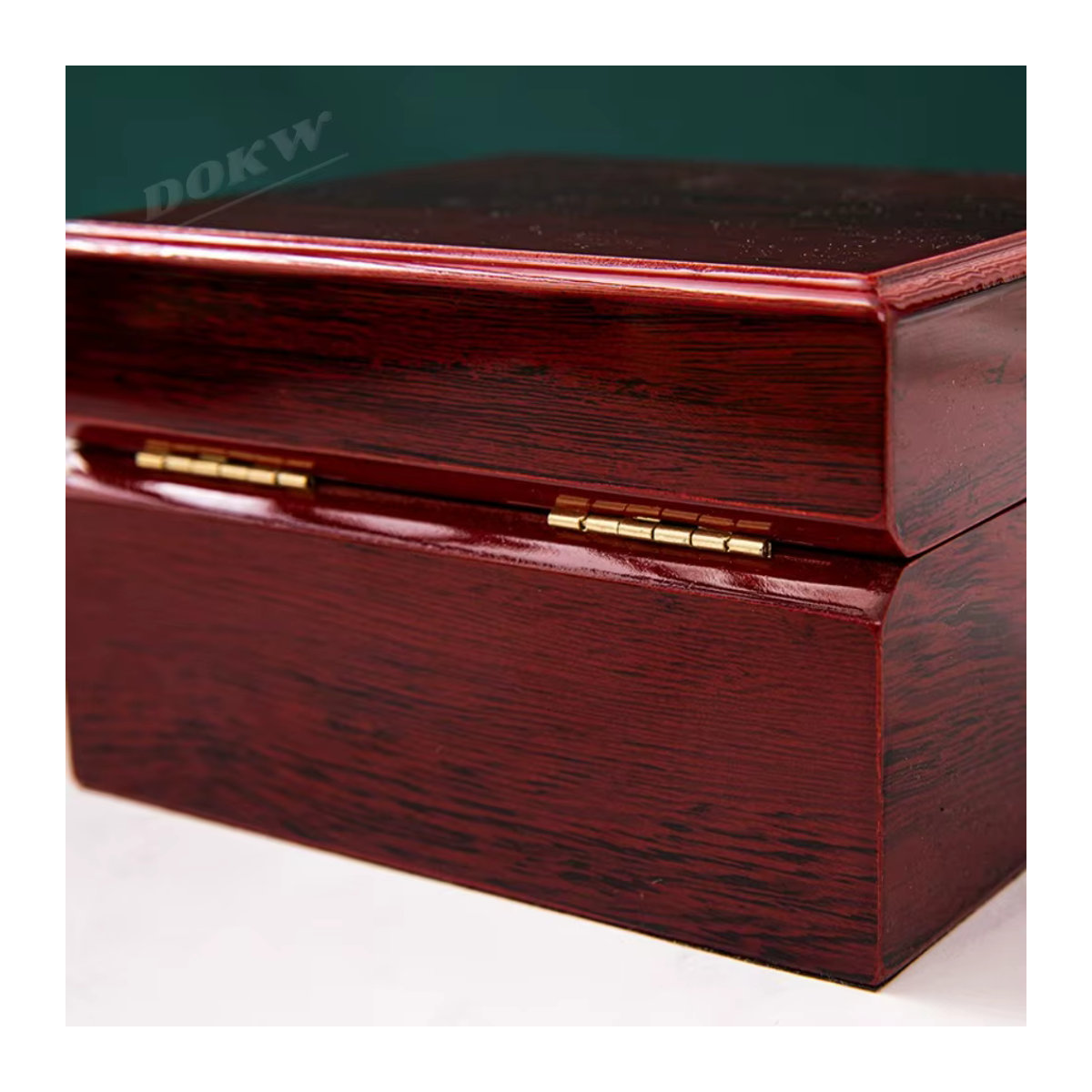 DOKW Uhrenbox aus Holz mit Klavierlack in Rot und Braun zur Aufbewahrung und Präsentation von mechanischen Armbanduhren - Bild 3