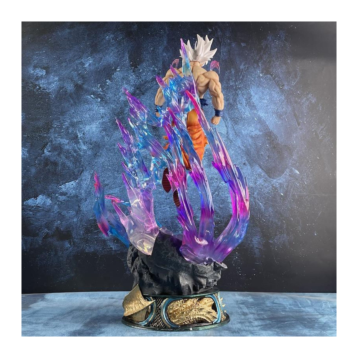Dragon Ball Anime Figur Goku Ultra Instinct Super Saiyan Statue aus Kunststoff, mehrfarbig, Höhe: 25 cm - Bild 3