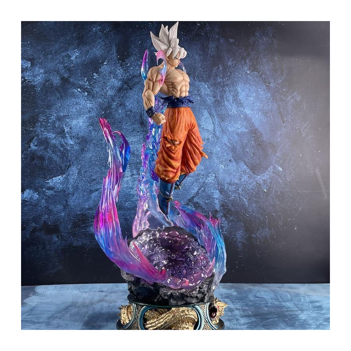 Dragon Ball Anime Figur Goku Ultra Instinct Super Saiyan Statue aus Kunststoff, mehrfarbig, Höhe: 25 cm - Bild 4