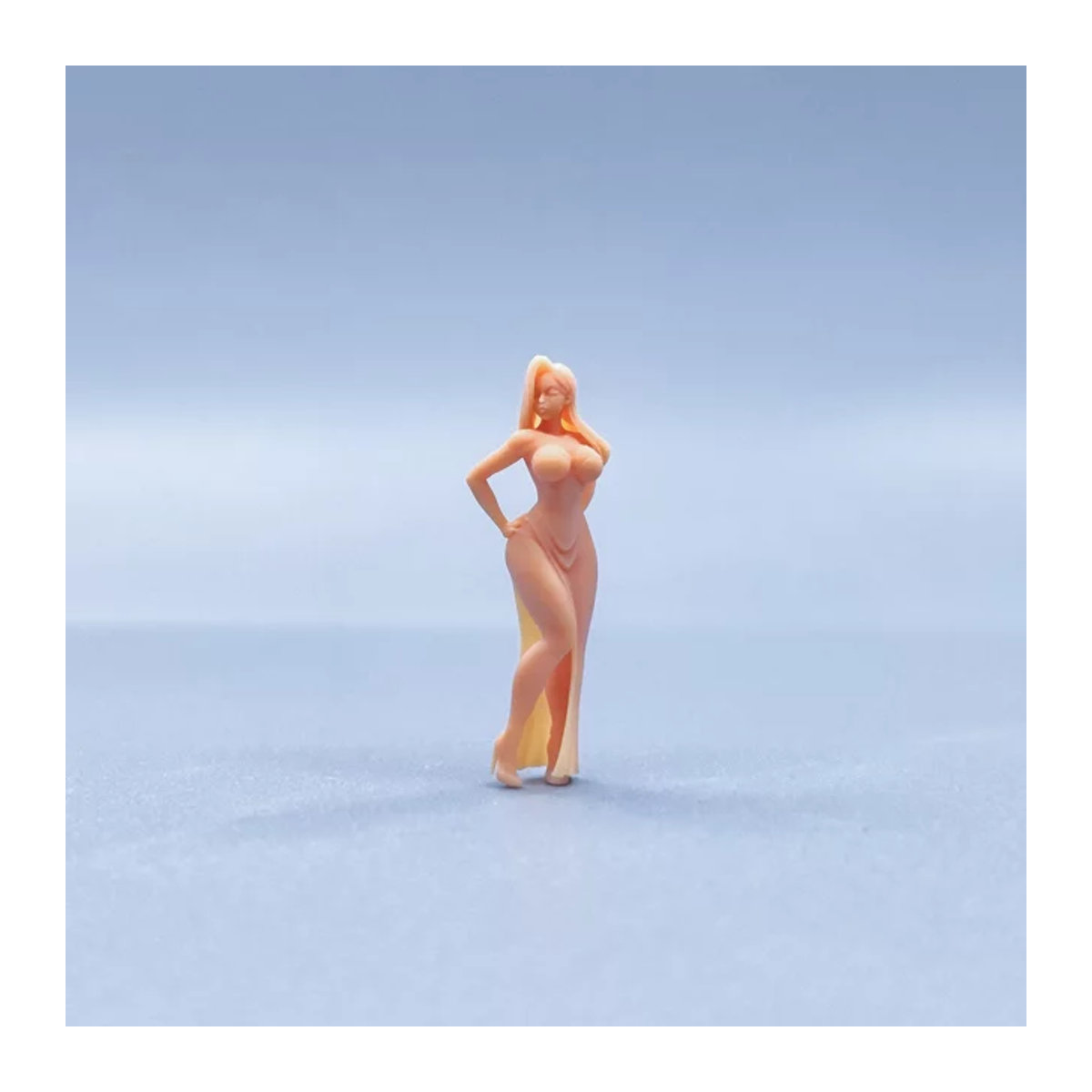 EHCMODEL Jesse Mädchen Modellfigur aus Kunstharz in beige, unbemalte Miniatur für Diorama und Modellbau, stehende Haltung - Bild 1