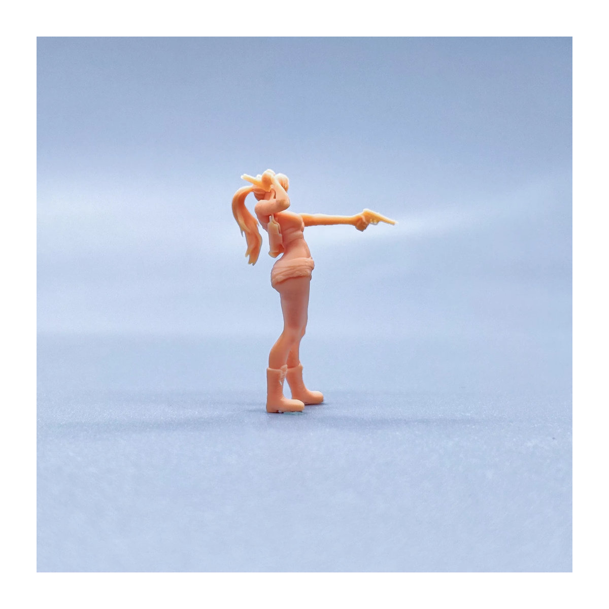 EHCMODEL Miniatur-Figuren aus Kunstharz beige stehende Frau für Diorama Maßstab 1/64 1/50 1/43 - Bild 1