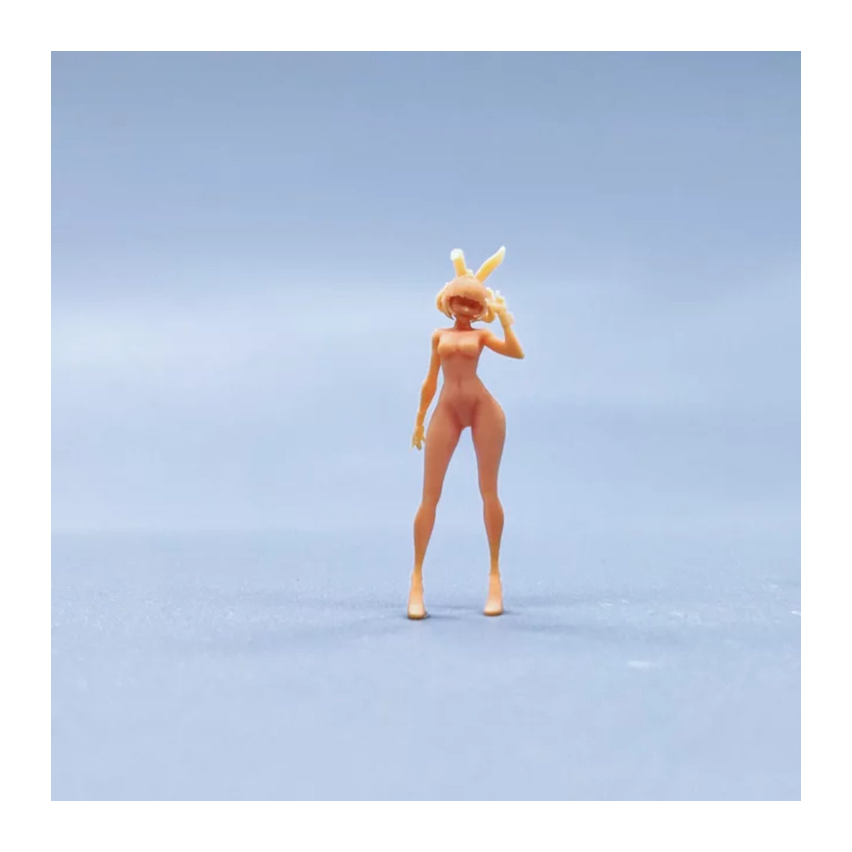 EHCMODEL Playboy Bunny Miniaturen aus Kunstharz in Weiß und Beige für Diorama im Maßstab 1/64 und 1/43 - Bild 1