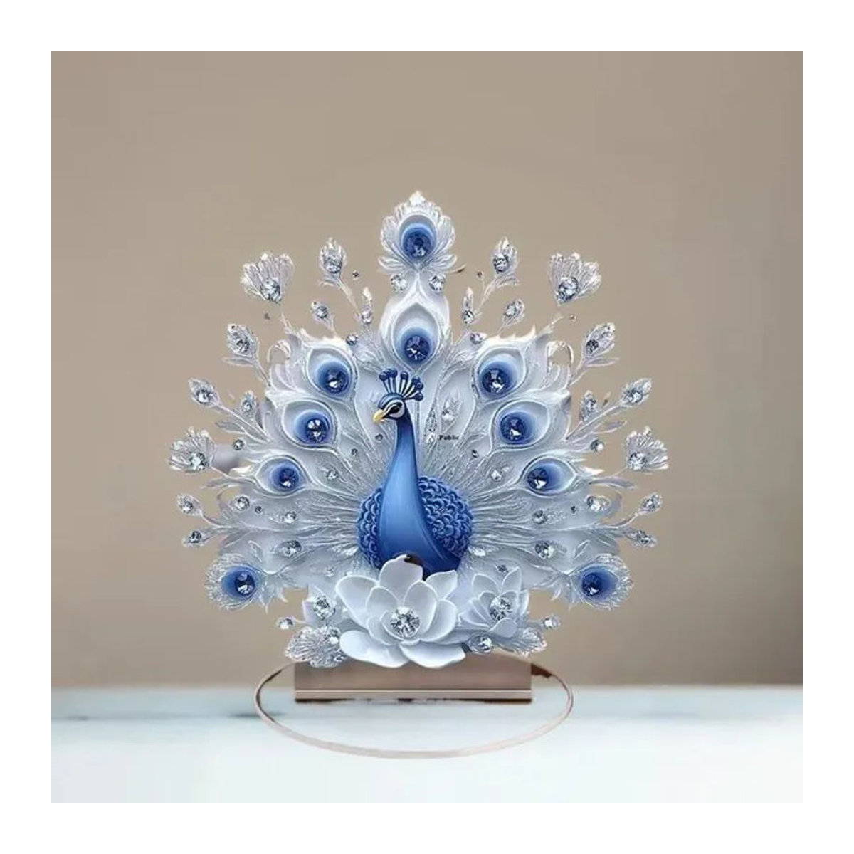 Elegante Pfauenfigur von ouhoe in Blau als dekoratives Ornament für dein Büro und dein Zuhause - Bild 1