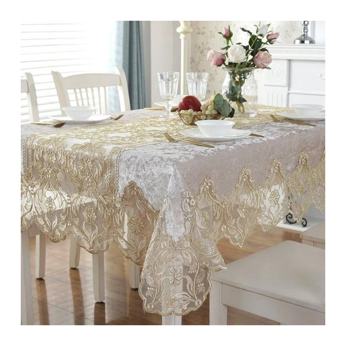 Elegante weiße Samt-Tischdecke von Your Warm Home mit goldener Bestickung und Blumenspitze, B/B: 70 x 70 cm - Bild 1