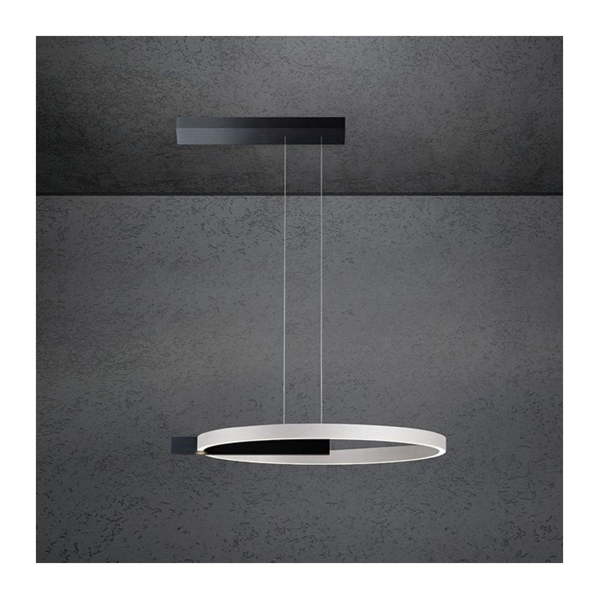 Escale Select Midnight LED-Pendelleuchte aus Aluminium in Schwarz, modern und minimalistisch mit 60 cm Durchmesser - Bild 1