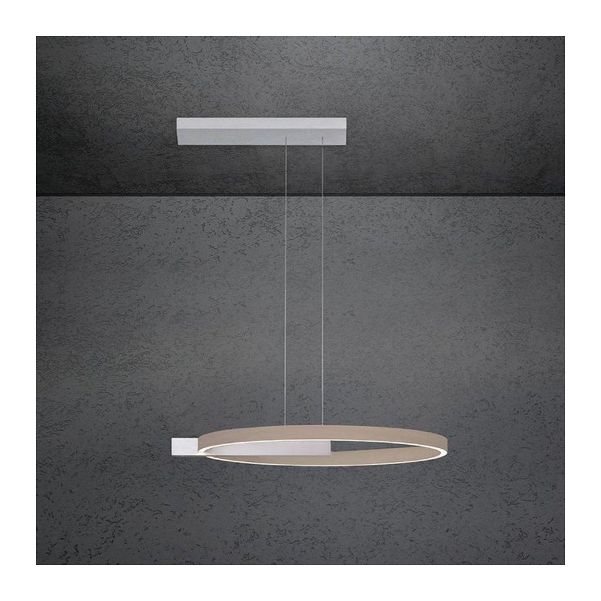 Escale Select Midnight LED-Pendelleuchte aus Aluminium in Taupe mit geschliffenem Baldachin - Bild 1
