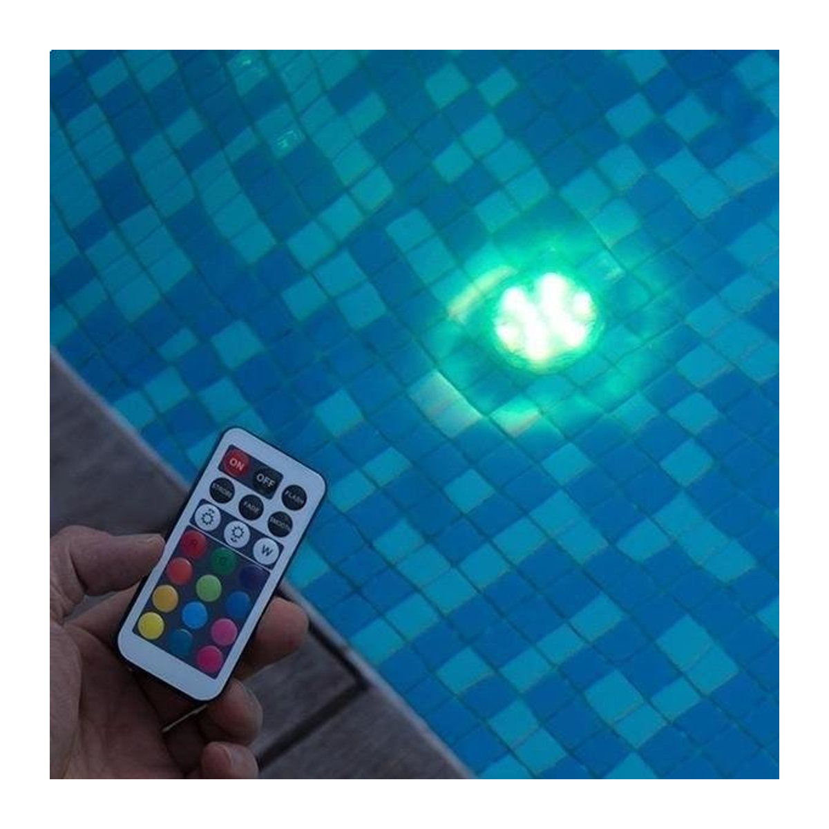 Eurowebbiz Mehrfarbige LED-Lampe für Schwimmbad und SPA mit Fernbedienung - Bild 1