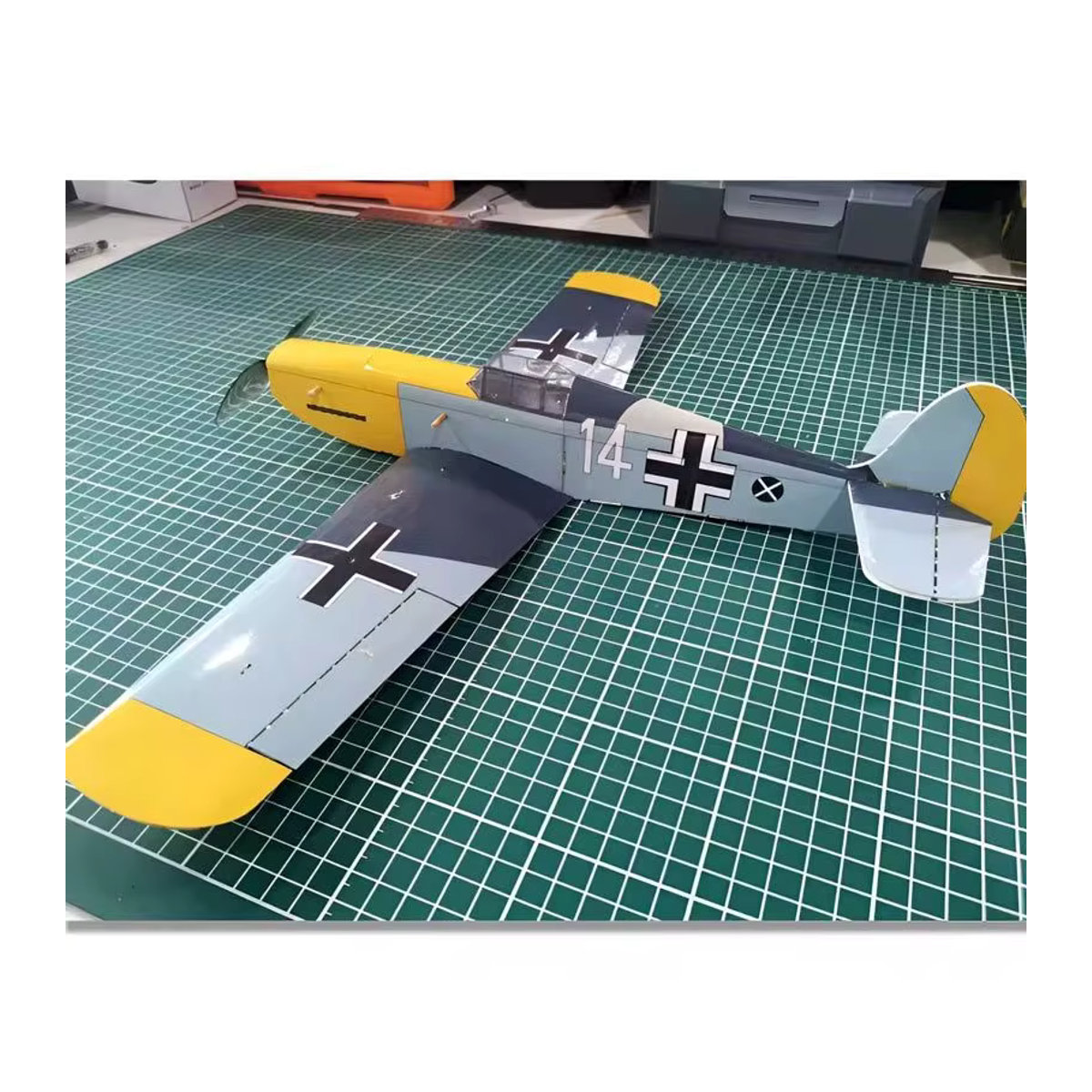 EVYVKV Bf109 Flugzeug Modell Miniatur DIY Montage Desktop Ornament Bau Modell - Bild 5