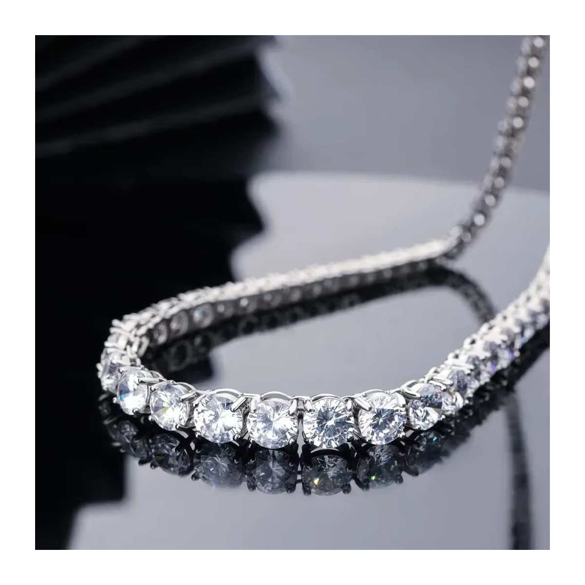FEOBUR Moissanit Tennis-Halskette für Damen in Silber mit mehrfarbigem Farbverlauf und runden Steinen aus 925er Sterlingsilber - Bild 3