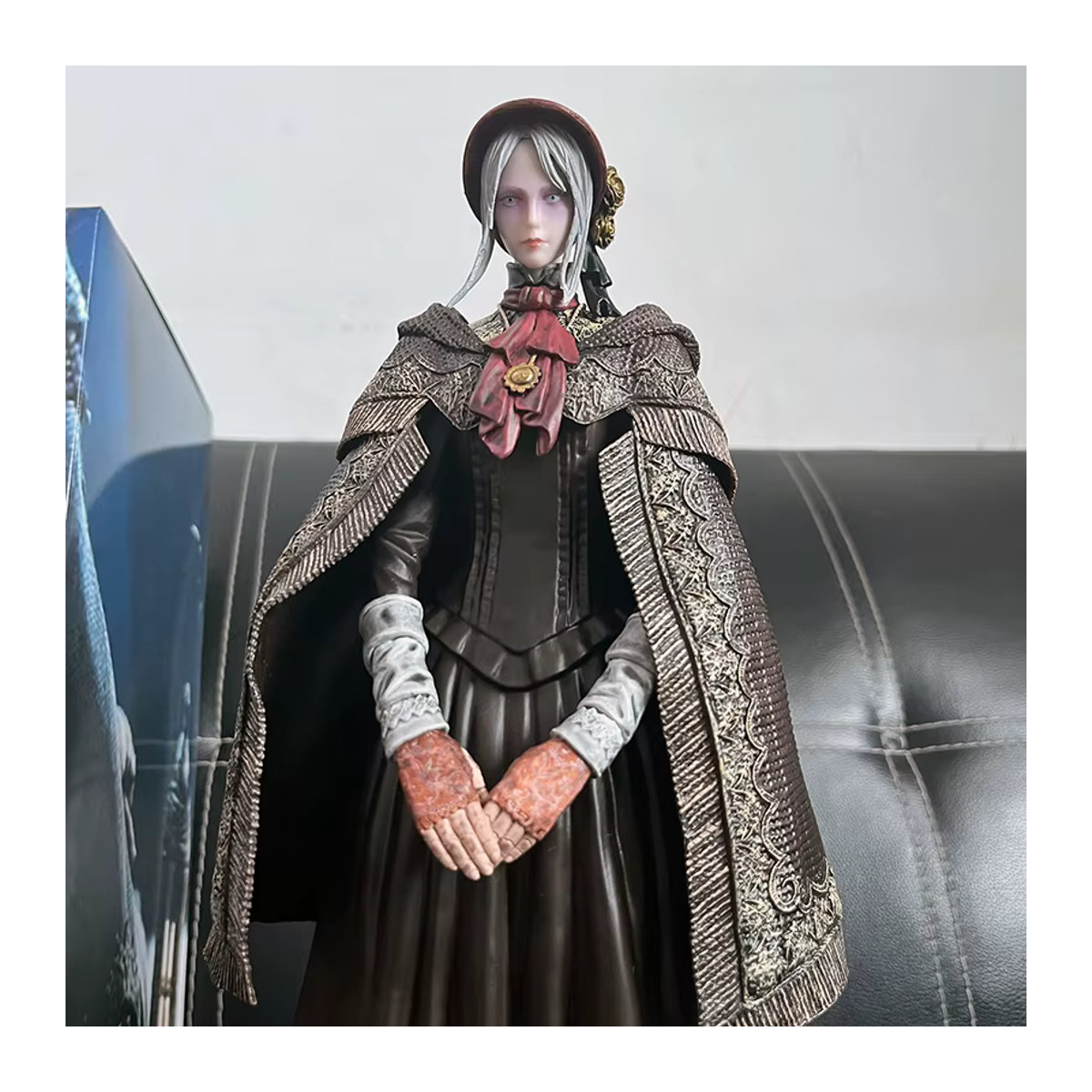 Figma 536 Lady Maria der Astral Clocktower Action Figure aus Bloodborne mit LED, schwarz, Höhe: 36 cm - Bild 2
