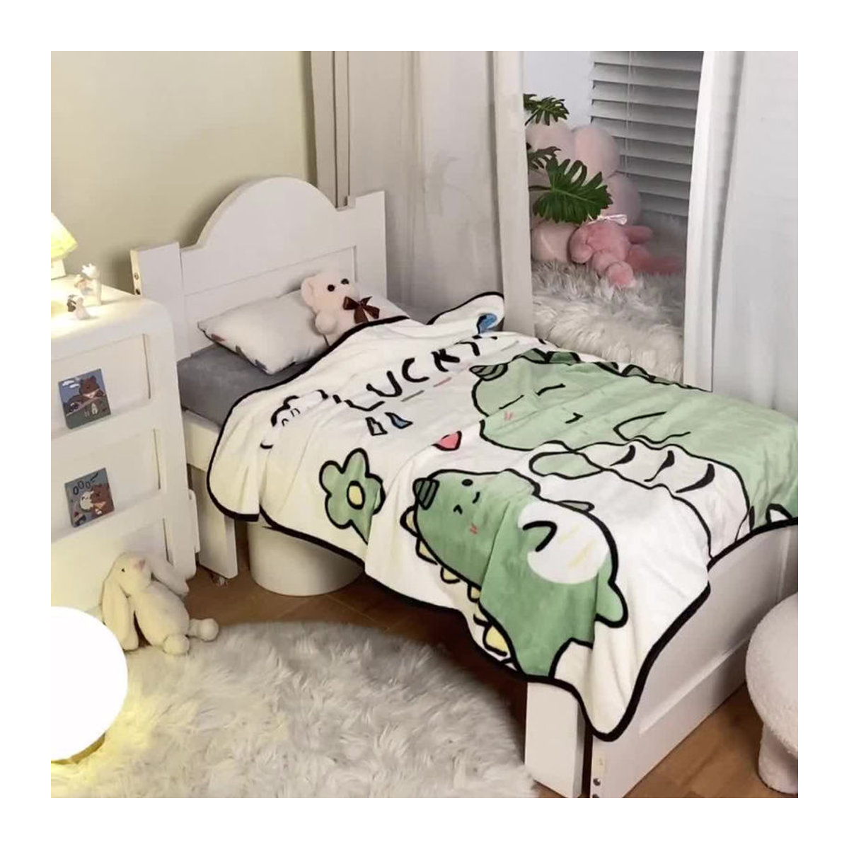 Flanell-Plüschdecke für Kinder mit Dinosaurier-Familien-Aufdruck, B/B: 100 x 140 cm - Bild 3