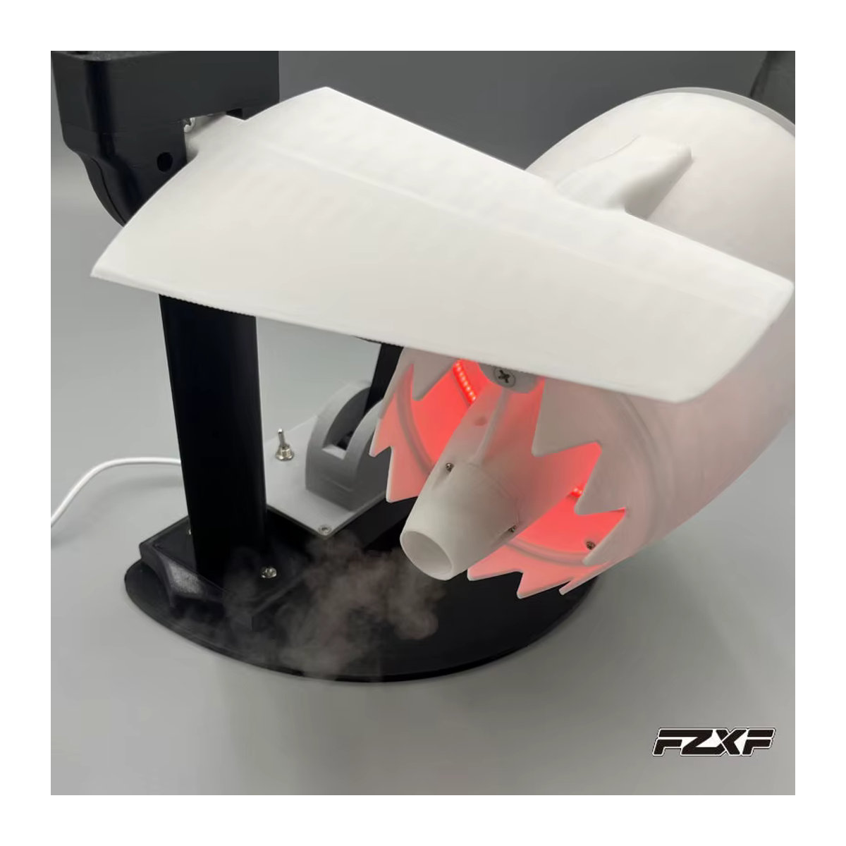 FZXF Turbofan-Flugzeug Modell mit Befeuchtungsfunktion und roter Schwanzflamme via USB - Bild 2