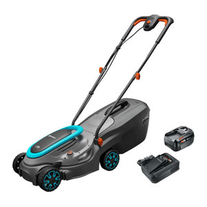 GARDENA PowerMax 32/18V P4A Solo Rasenmäher mit Bosch Starterset 18V 4,0 Ah Akku