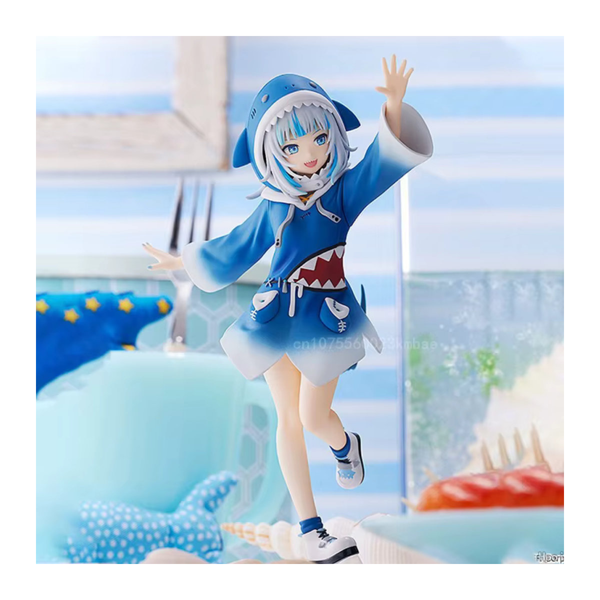 Gawr Gura Hololive Anime Figur in Blau, Kawaii Hai Modell aus Kunststoff, 15 cm Höhe - Bild 3