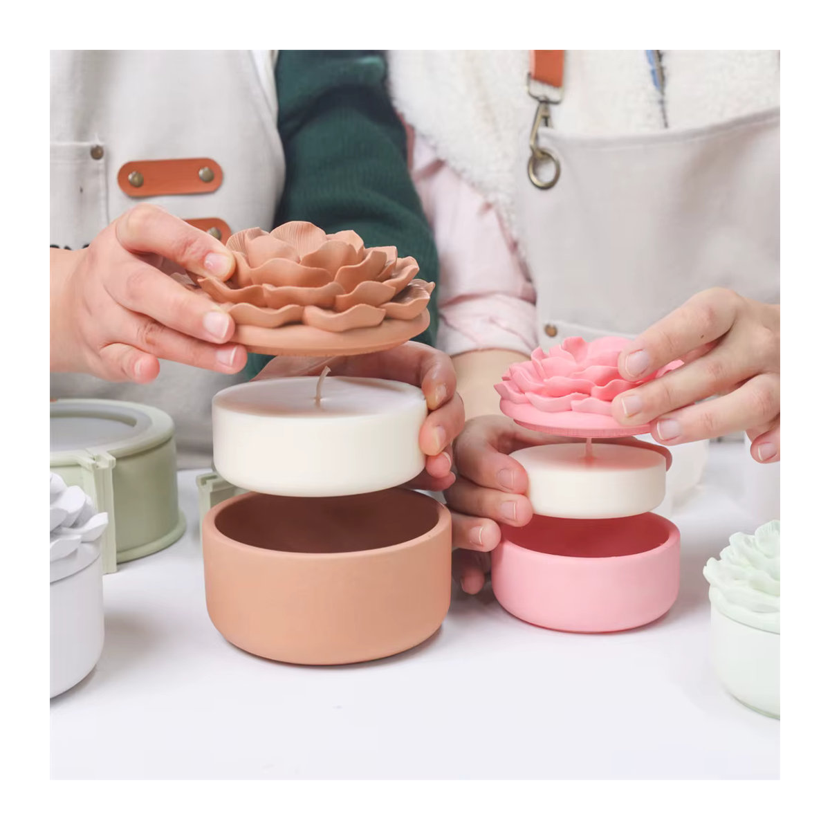 GBhouse Nicole Kamelie Silikonform für DIY Kerzen aus Jesmonite, Beton oder Gips, mehrfarbig, florales Design - Bild 2