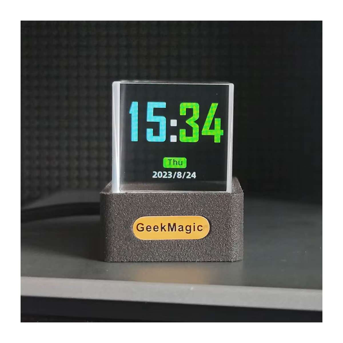 GeekMagic GIFTV Kristallwürfel mit Fotodisplay und holografischer Smart-Wetterstation als digitale Uhr mit GIF-Animationsalbum in Weiß und Transparent - Bild 3