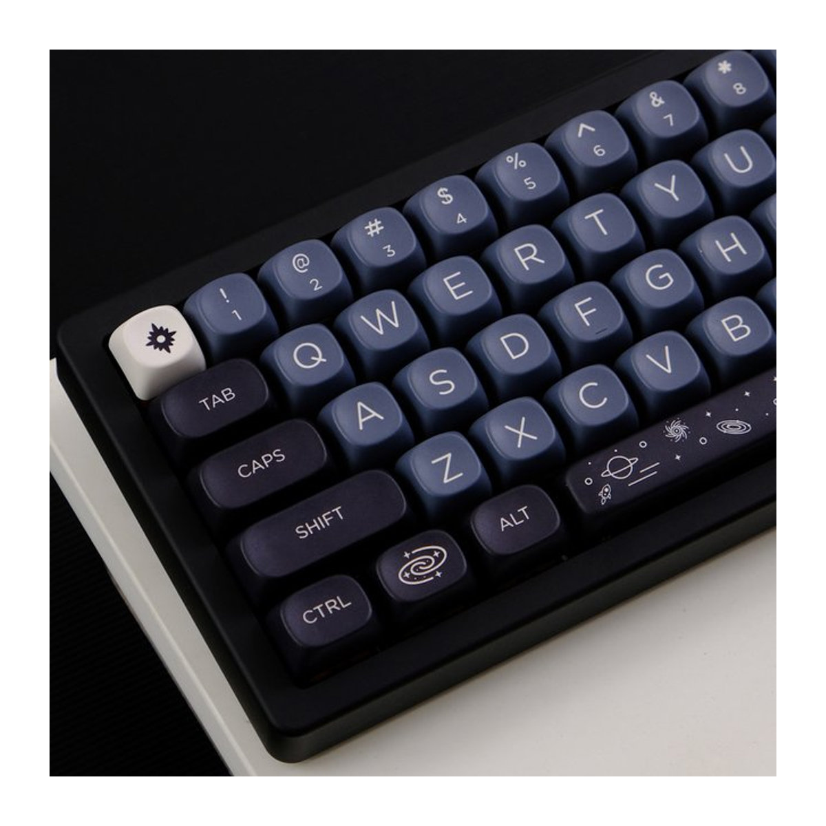 GMK Galaxy Tastenkappen Set mit 126 Tasten im XOA MOA Profil aus PBT in Dye Sublimation für mechanische MX-Tastaturen, mehrfarbig - Bild 1