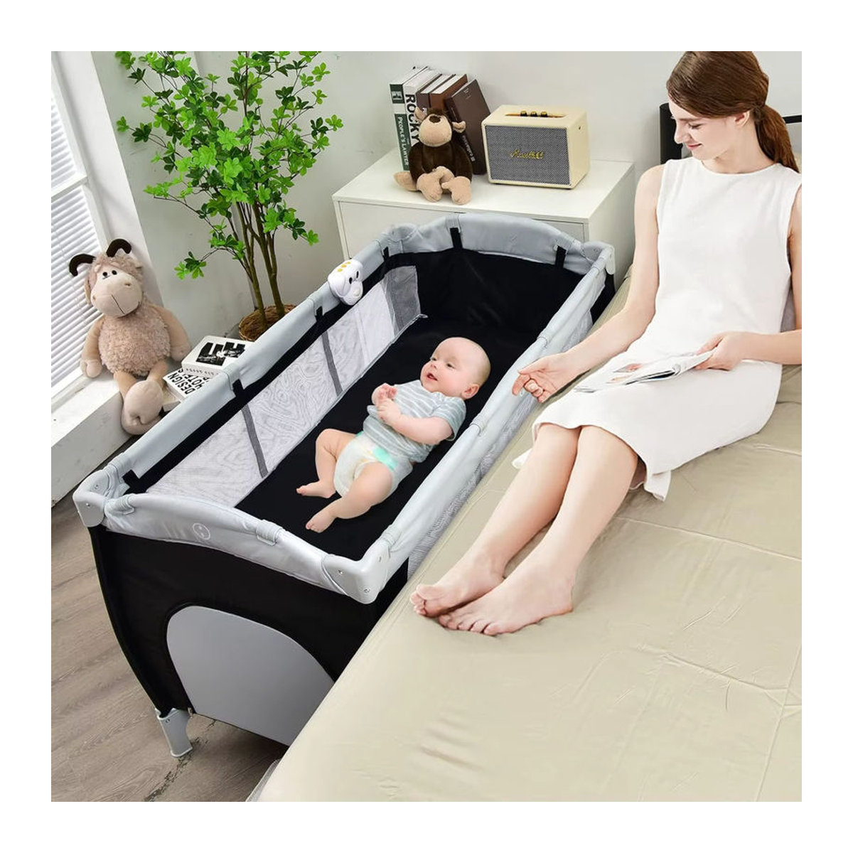 GOFLAME 4-in-1 Klappbares Reisebett mit Schaukelfunktion, Babywiege, Wickeltisch und Laufstall inklusive Musikbox und Spielbogen in Schwarz/Weiß mit Mesh-Einsätzen - Bild 3