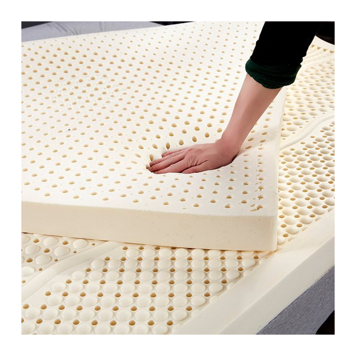 GraspDream Naturlatex Matratze aus Thailand in Beige, B/T/H: 80 x 200 x 10 cm - Bild 1