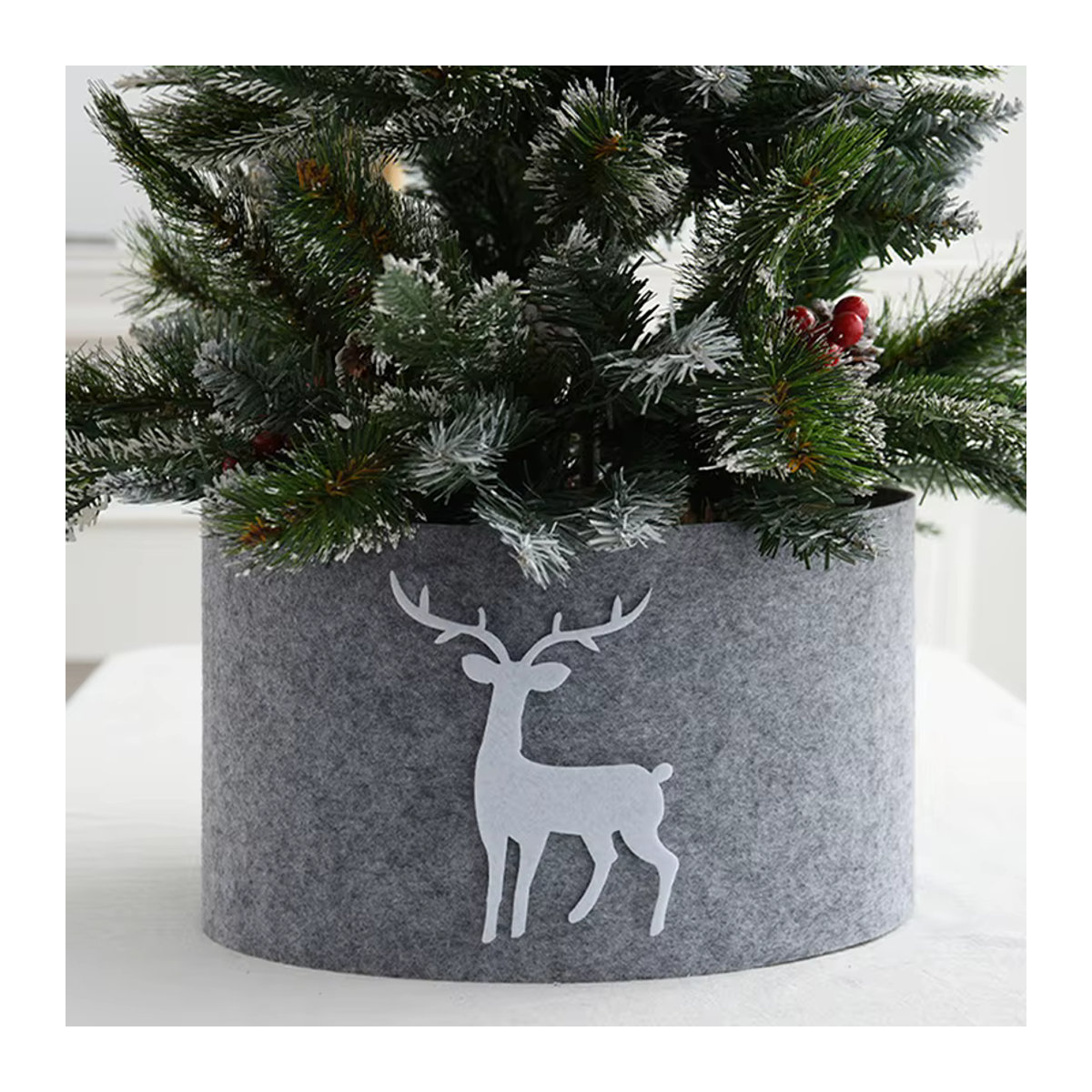 Grauer Rock als Weihnachtsbaum Fußverkleidung zur Dekoration für dein Zuhause - Bild 2