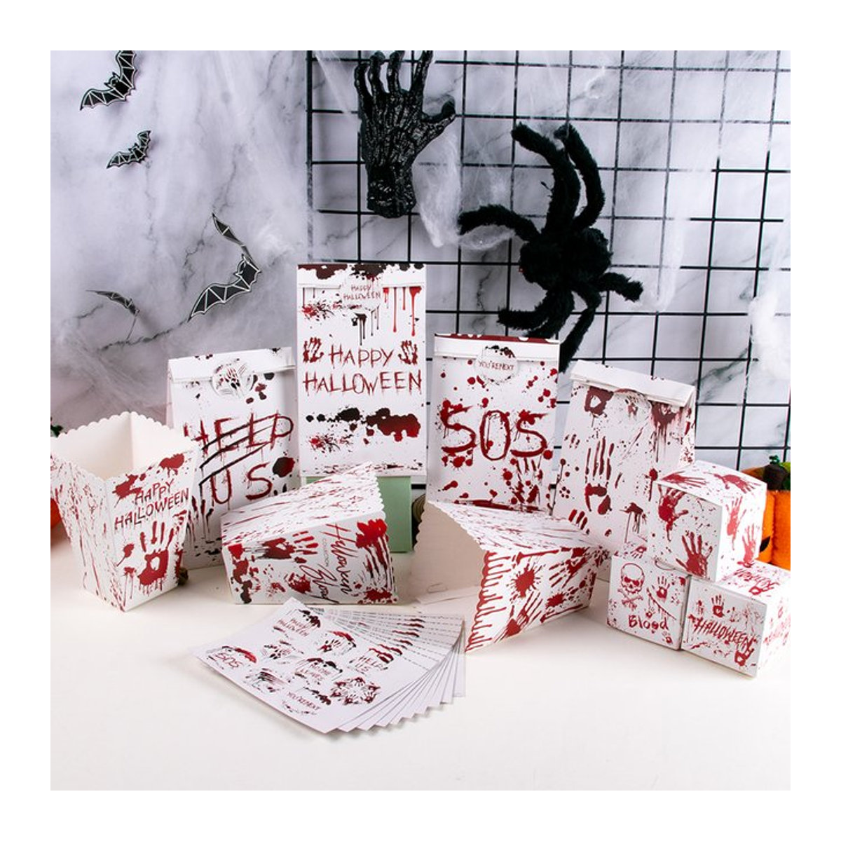 Halloween Süßigkeiten Tüte mit blutigem Handabdruck in Weiß aus Papier für Partyzubehör und Geschenke - Bild 1
