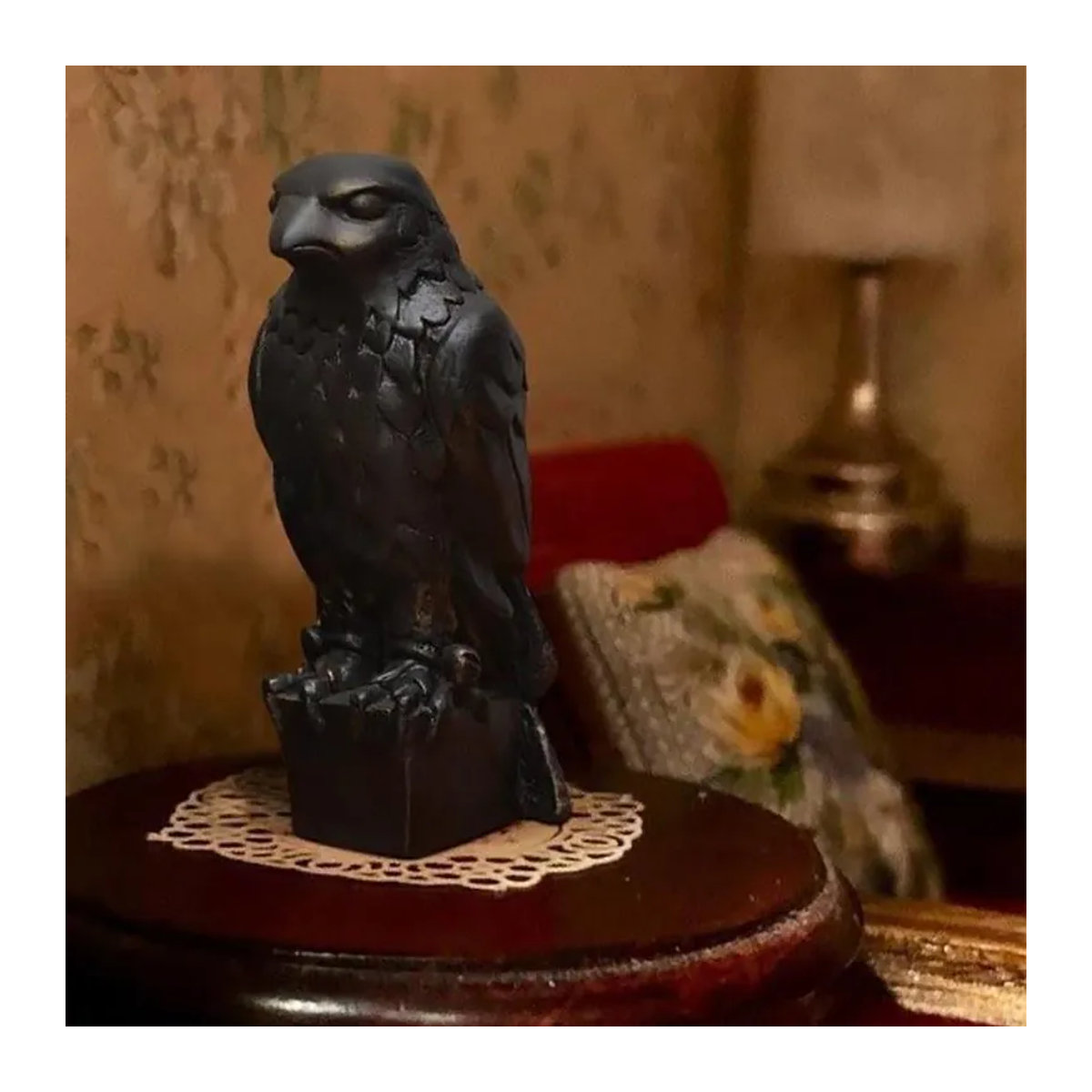 Handgefertigte Falke Statue von Own Supper in Schwarz aus Kunstharz als dekorative Skulptur - Bild 5