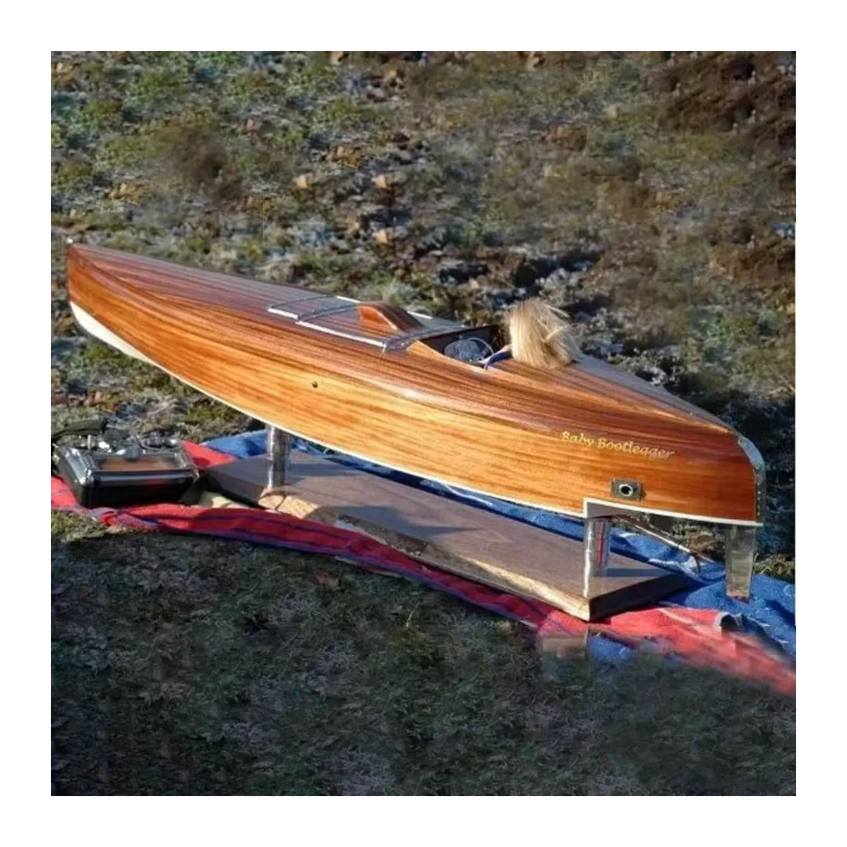 Handgefertigtes Schiffsmodell G5 Schnellboot-Set aus Lindenholz in Braun mit Fernbedienung und 900 mm Länge - Bild 4