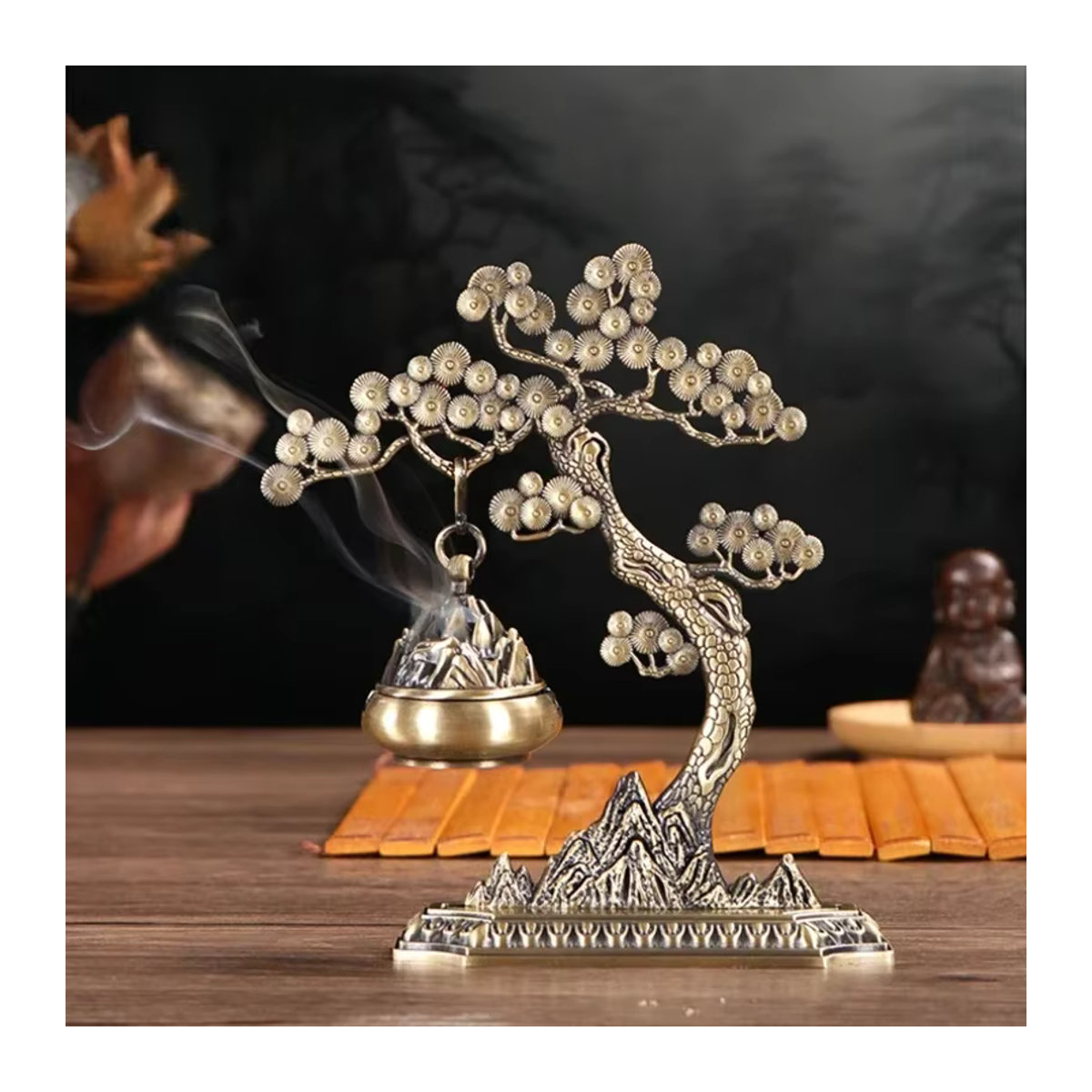 Hängender Weihrauchbrenner im chinesischen Stil aus Kiefernholz und Metall in Gold für Teezeremonien und Aromatherapie - Bild 2