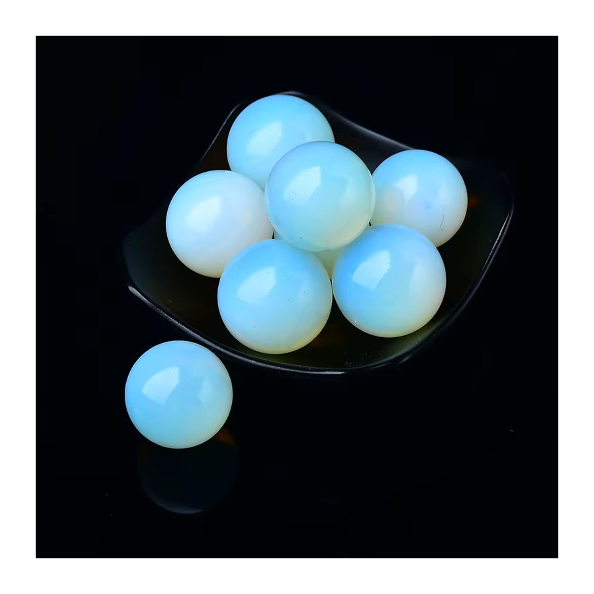 Harmonious Crystalloid Opal Globus Polierter Massage Ball aus Stein in Weiß oder Blau, Durchmesser: 30-50 mm - Bild 3