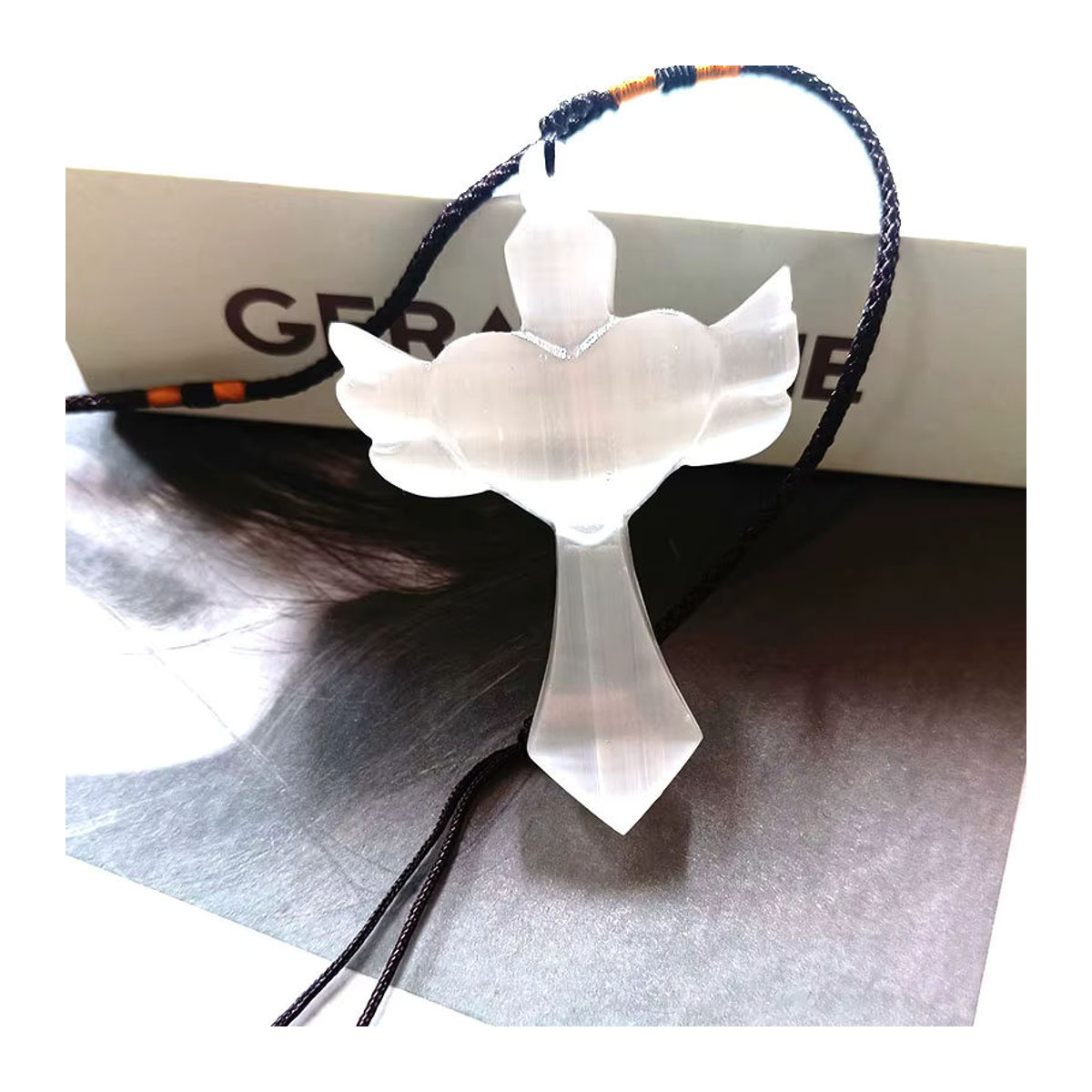 Harmonious Crystalloid Selenit Kreuz aus natürlichem Chakra-Quarz in Weiß als geometrisches Stein-Ornament - Bild 6