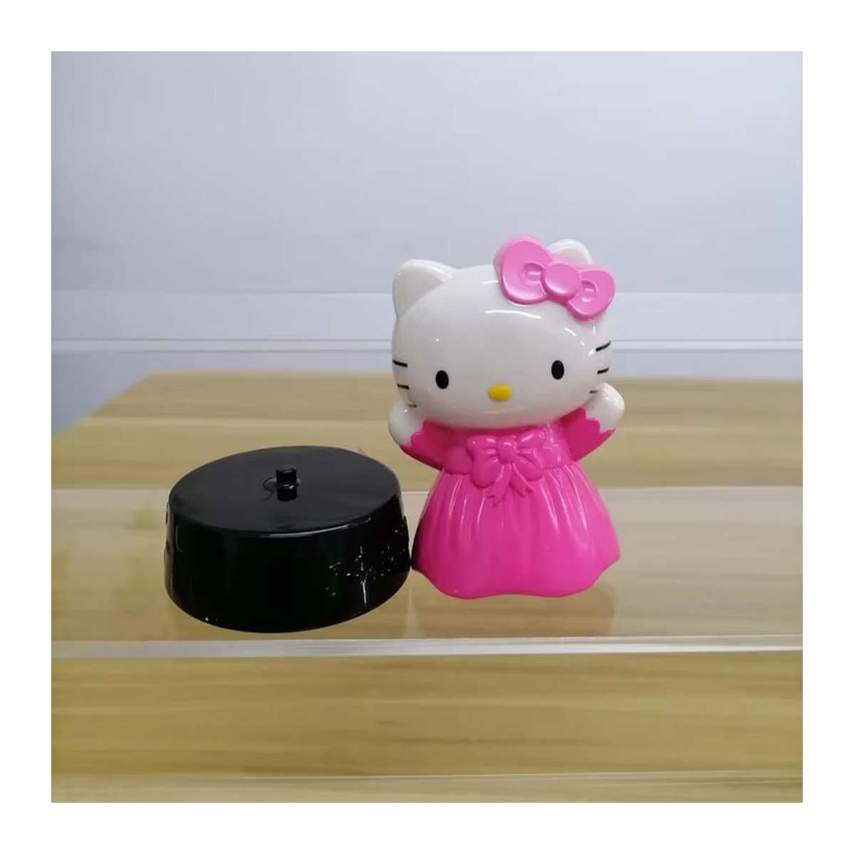 Hello Kitty Interaktive Wackel-Figur als Tischdekoration in Weiß und Rosa aus Kunststoff - Bild 5
