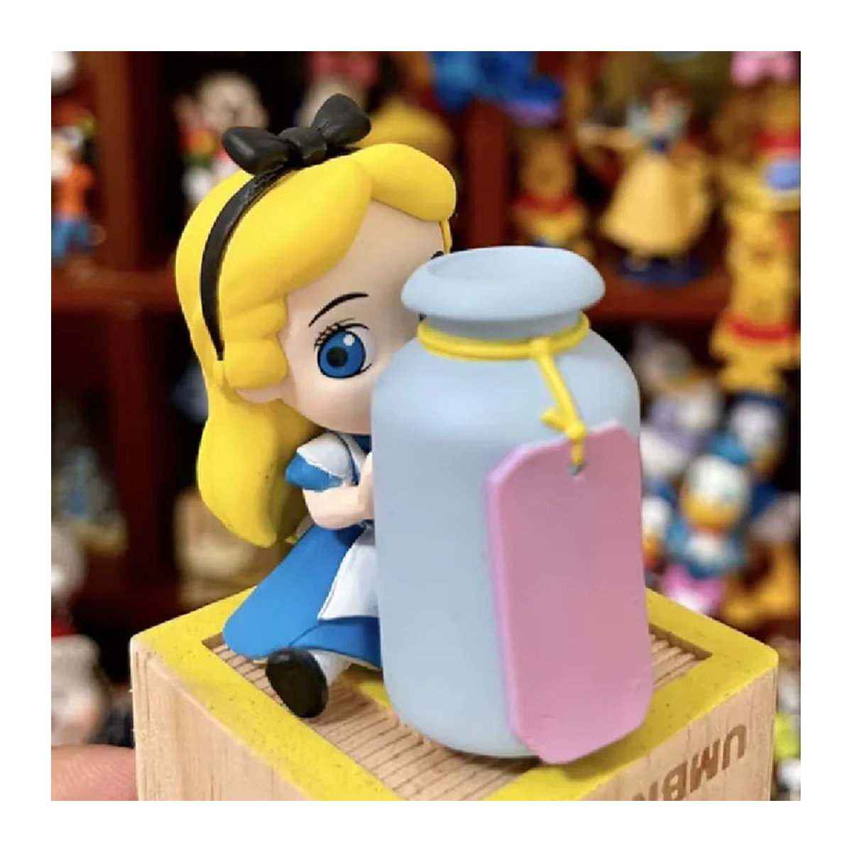 HEROCROSS Mini Alice Schlaf-Stil Blind Box Handgefertigte Actionfigur aus Kunststoff in Mehrfarbig als Desktop-Dekoration - Bild 3