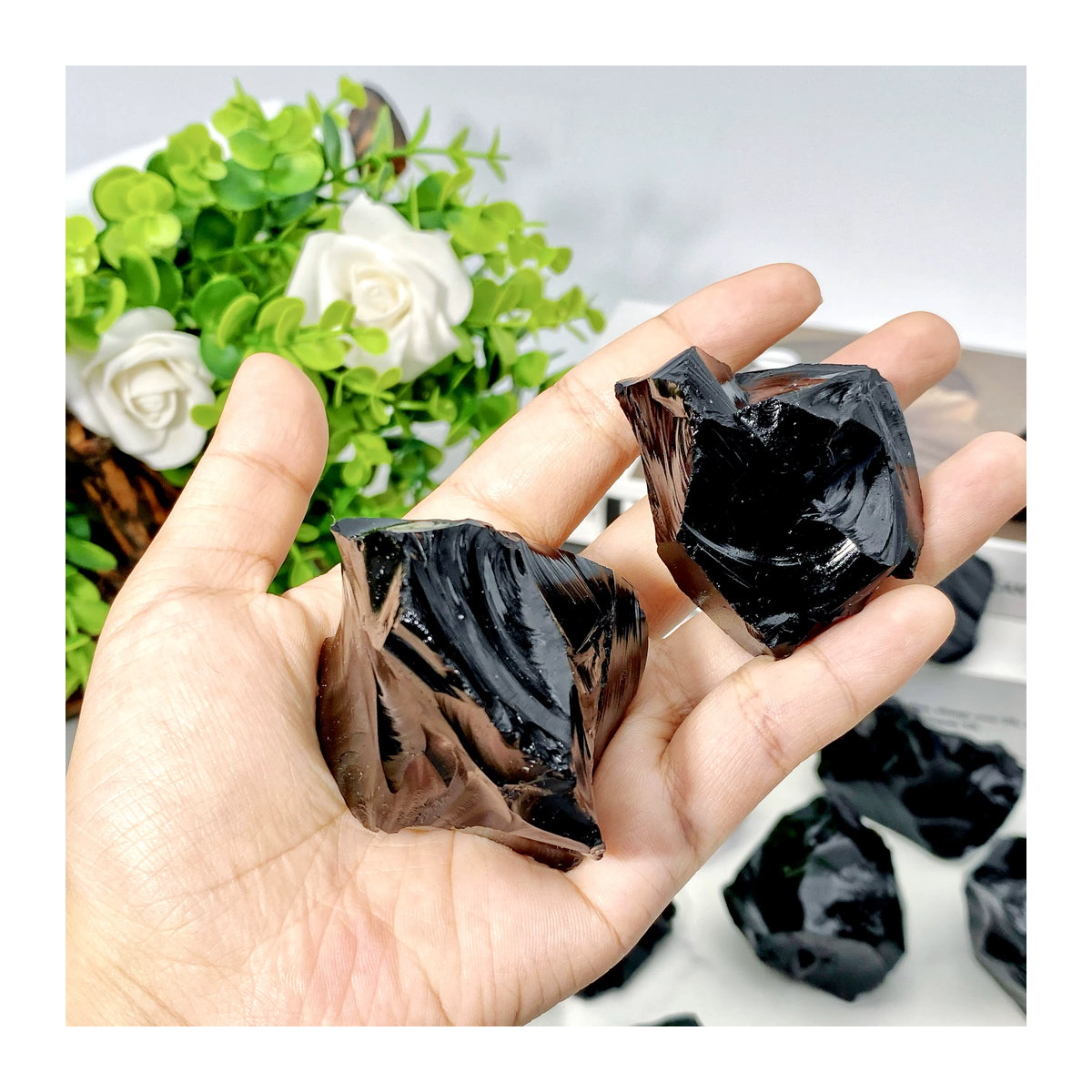 Hochwertiger Obsidian Rohstein in Schwarz als natürlicher Kristall für DIY Ornamente und Dekosteine - Bild 5