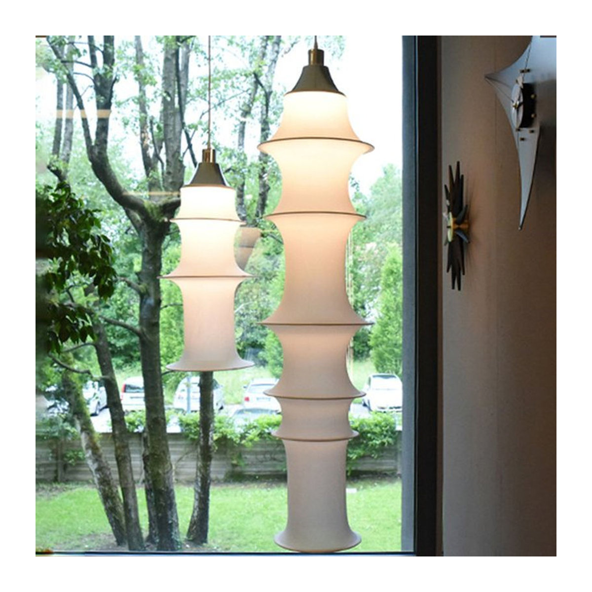 HomeLover Falkland Pendelleuchte aus Seide in Weiß im minimalistischen Wabi Sabi Design - Bild 1
