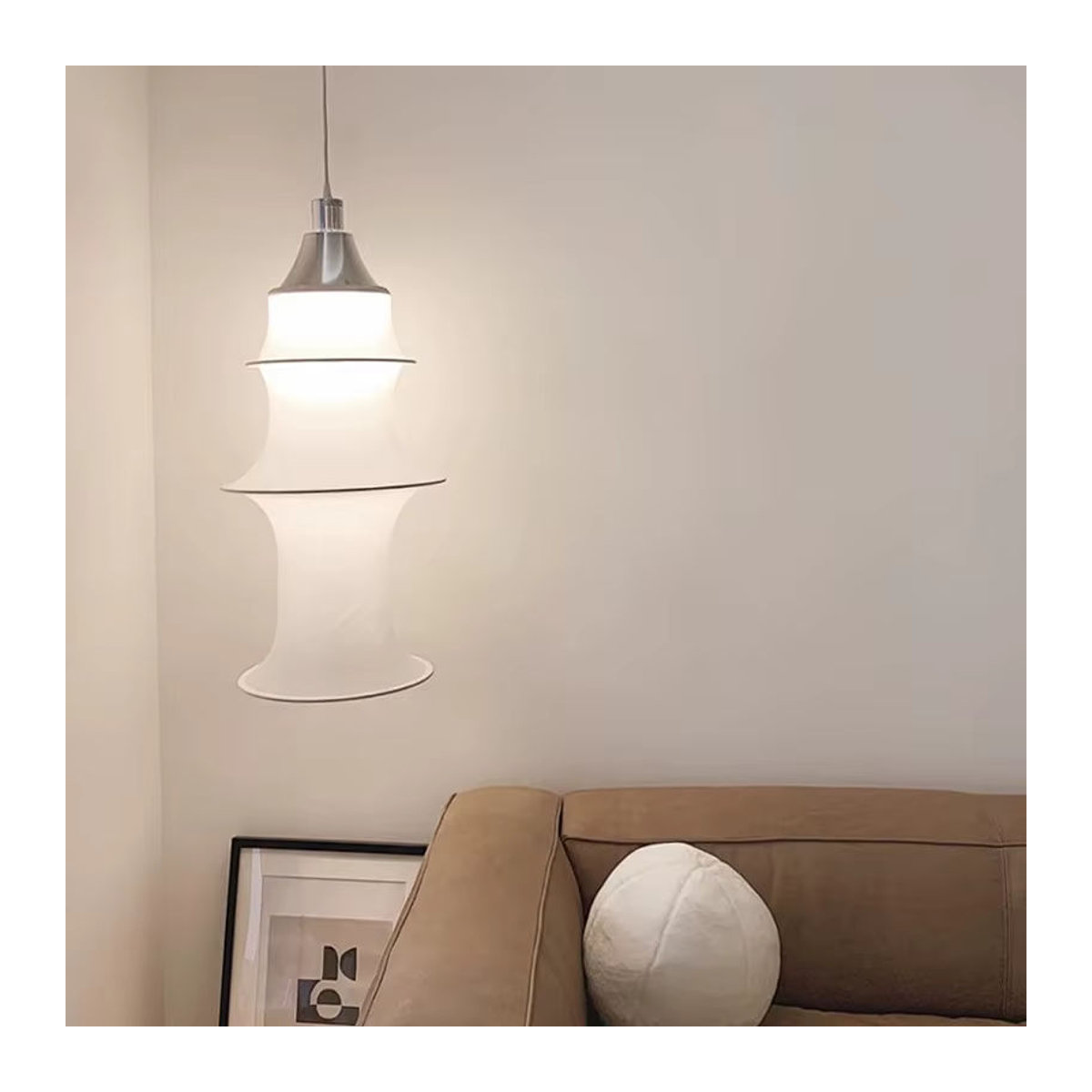 HomeLover Falkland Pendelleuchte aus Seide in Weiß im minimalistischen Wabi Sabi Design - Bild 4