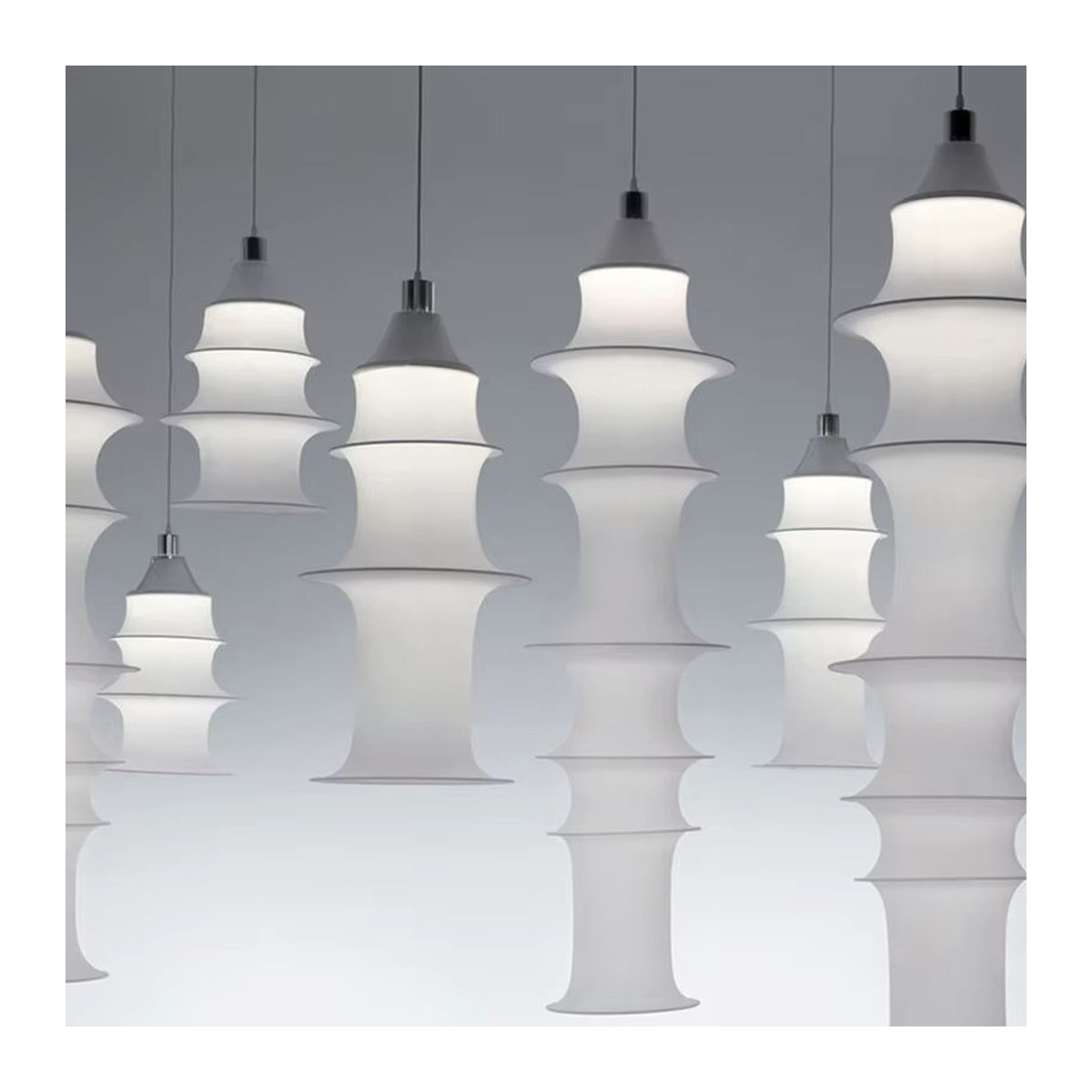 HomeLover Falkland Pendelleuchte aus Seide in Weiß im minimalistischen Wabi Sabi Design - Bild 5