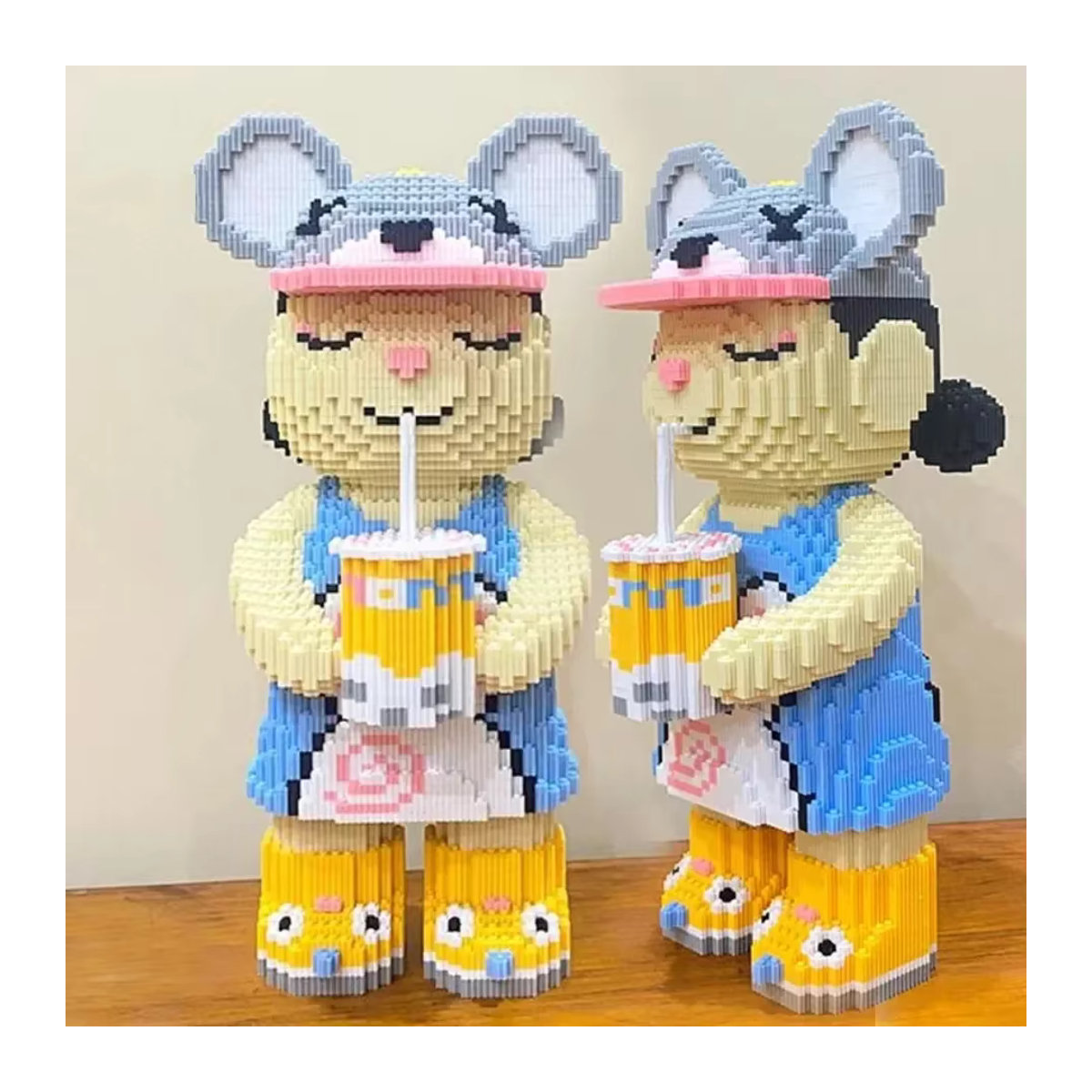 Hot Toys Bär Bausteine Figur Modell aus Kunststoff, mehrfarbig, Höhe: 46 cm - Bild 2