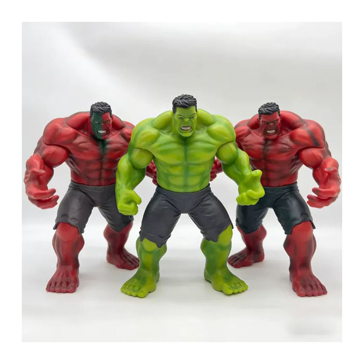 Hot Toys Hulk Roter Riese Actionfigur aus Kunststoff, Höhe: 20 cm, Farbe: Rot/Mehrfarbig - Bild 2