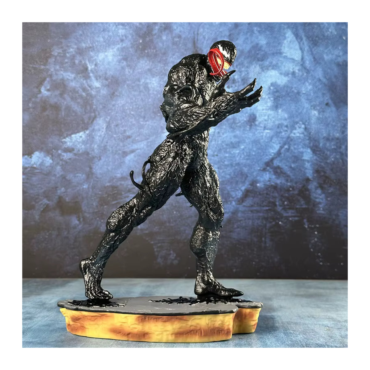 Hot Toys Venom Actionfigur aus der Legends Serie, schwarze Anime PVC Modellfigur für Sammler, Höhe: 30 cm - Bild 3