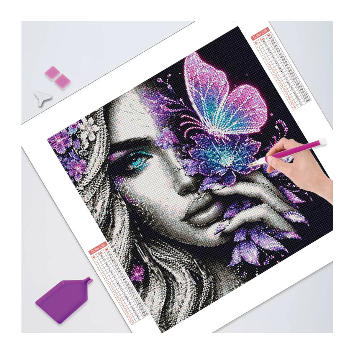 HUACAN Diamantmalerei 5D Frauen Porträt mit Schmetterling als rundes Mosaik zur Wanddekoration in Mehrfarbig - Bild 3