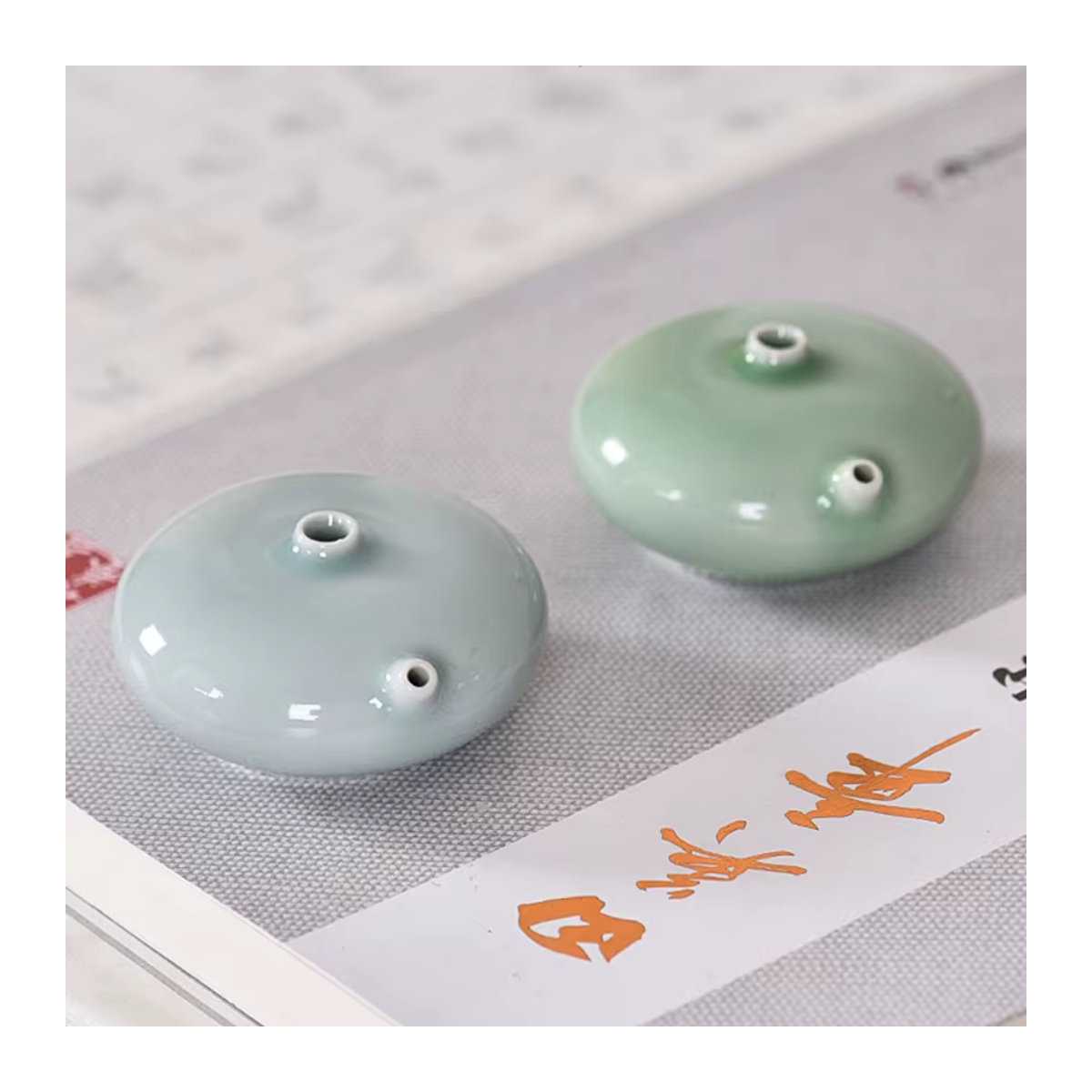 Huichang Rui Ru Ofen Seladon-Tintenstein aus Keramik im chinesischen Stil mit Wassertropfen-Design - Bild 5
