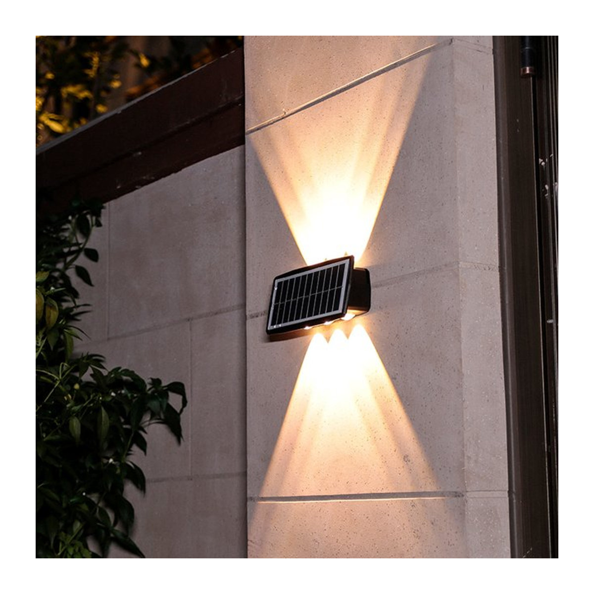 IEEYEEY Solar LED Wandleuchte Modern Schwarz Wasserdicht für Garten Veranda und Balkon mit Up-and-Down Beleuchtung - Bild 1