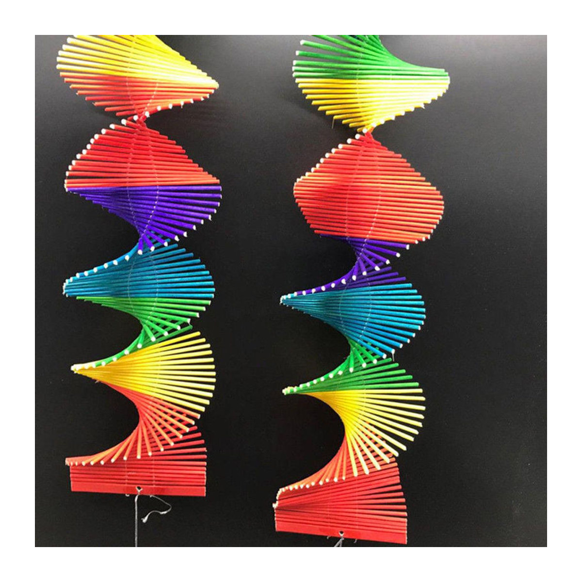 ihome445 Regenbogen Windspiel aus Holz und Kunststoff, mehrfarbig hängendes Windspiel zur Dekoration für Kinder und Garten - Bild 2