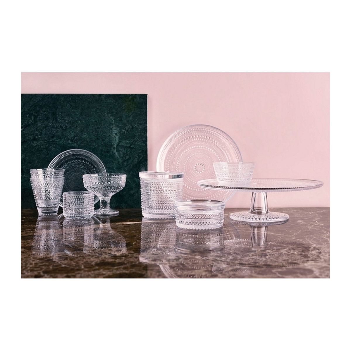 Iittala Kastehelmi Kuchenplatte aus Glas in Transparent mit skandinavischem Punktedesign, rund - Bild 3