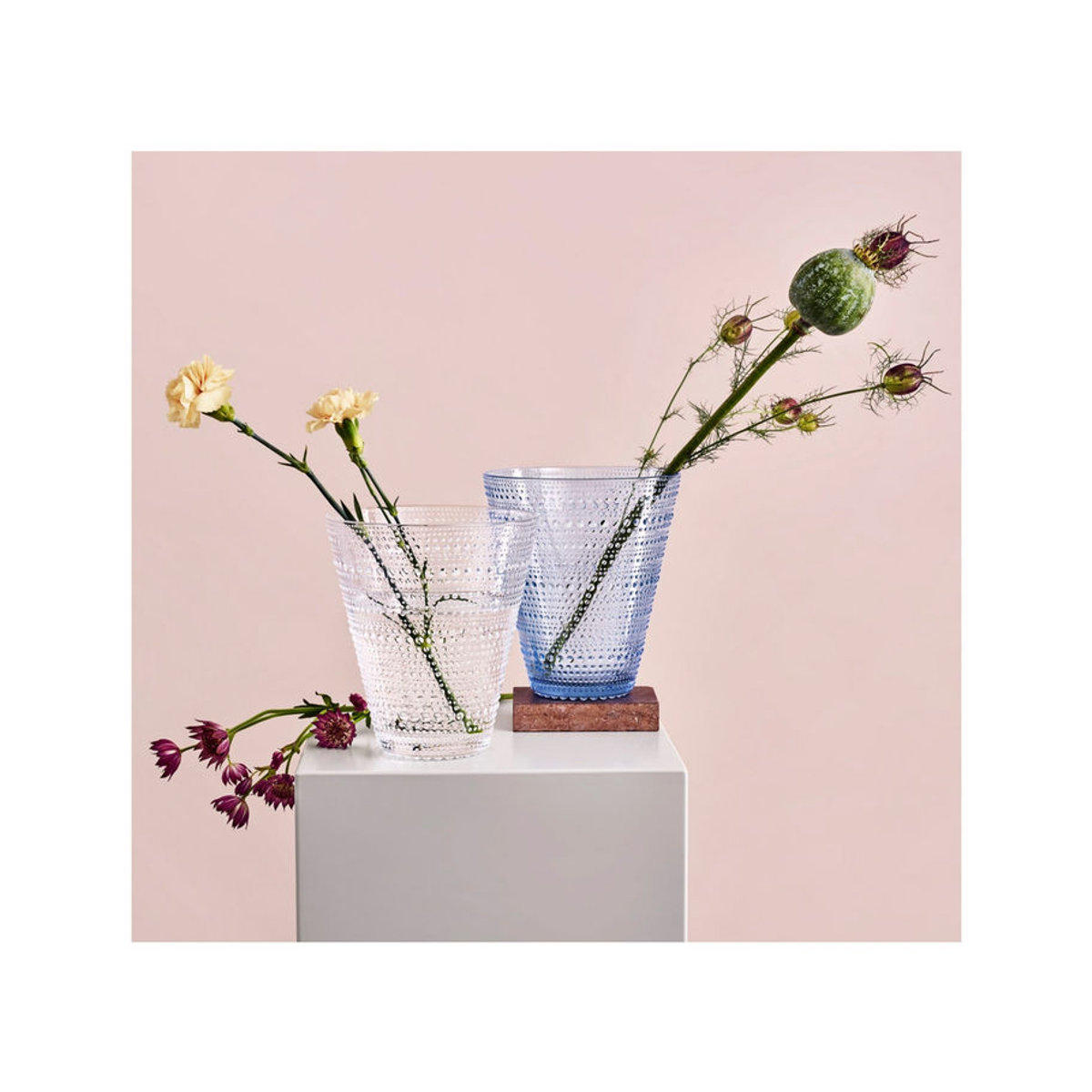 Iittala Kastehelmi Vase aus Glas in Grau mit Punktmuster für Schnittblumen und Dekoration - Bild 2